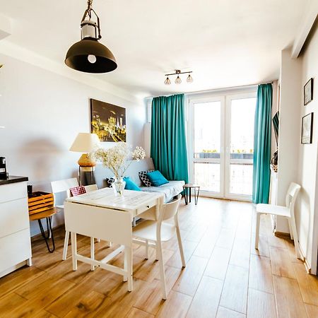 Bright 14Th Floor Central Home With Balcony & Views Warszawa Eksteriør billede