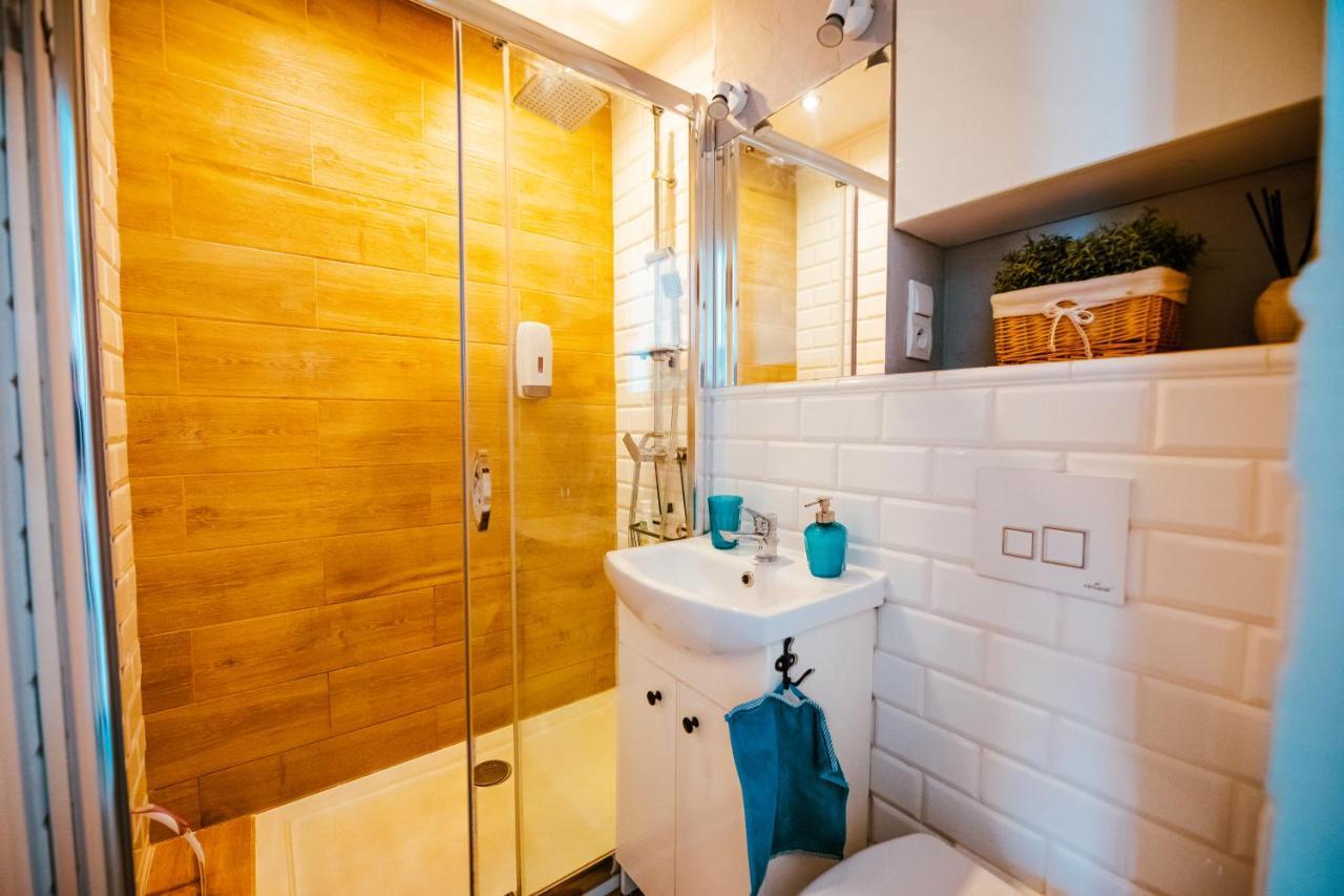 Bright 14Th Floor Central Home With Balcony & Views Warszawa Eksteriør billede