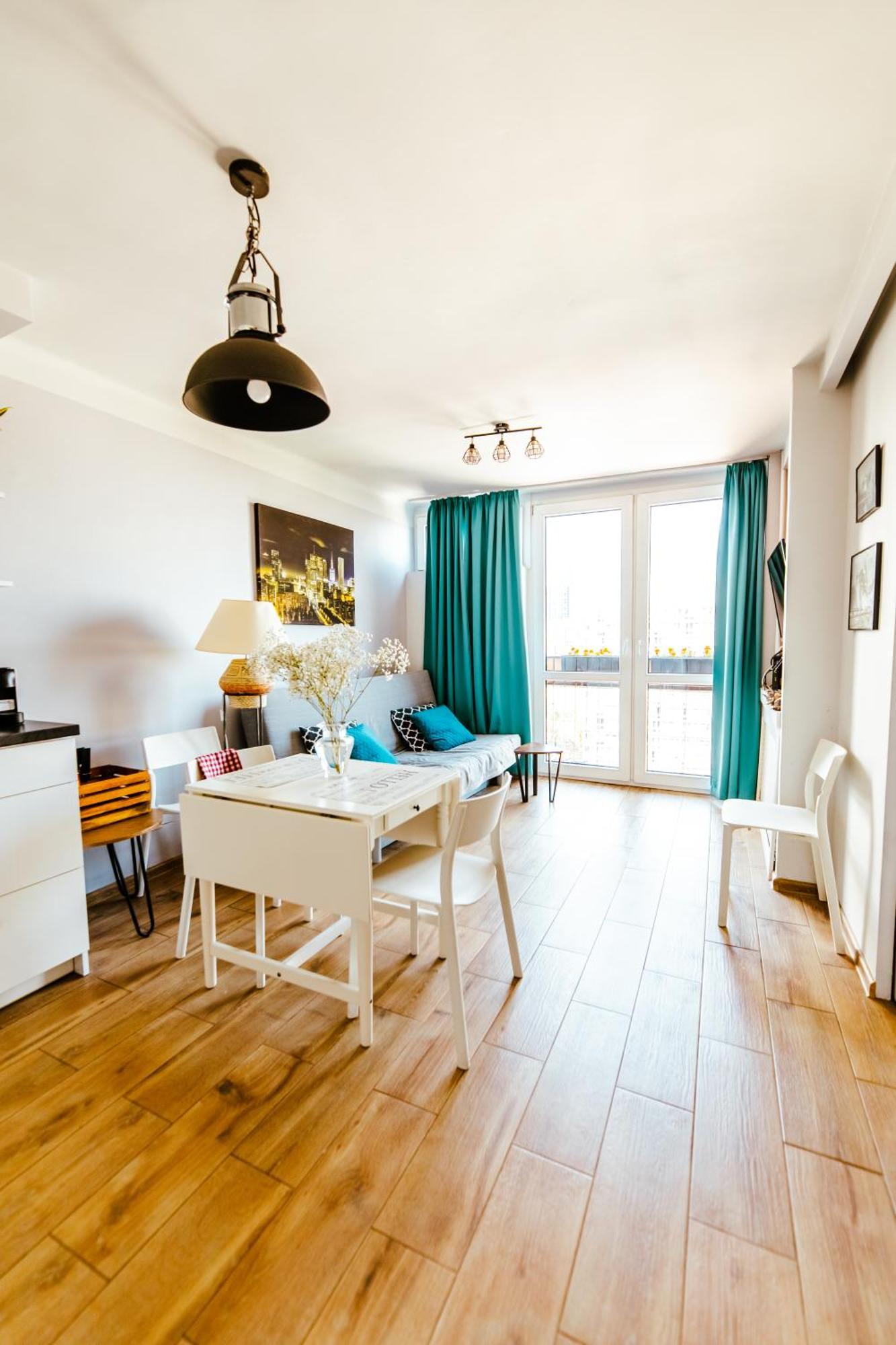 Bright 14Th Floor Central Home With Balcony & Views Warszawa Eksteriør billede