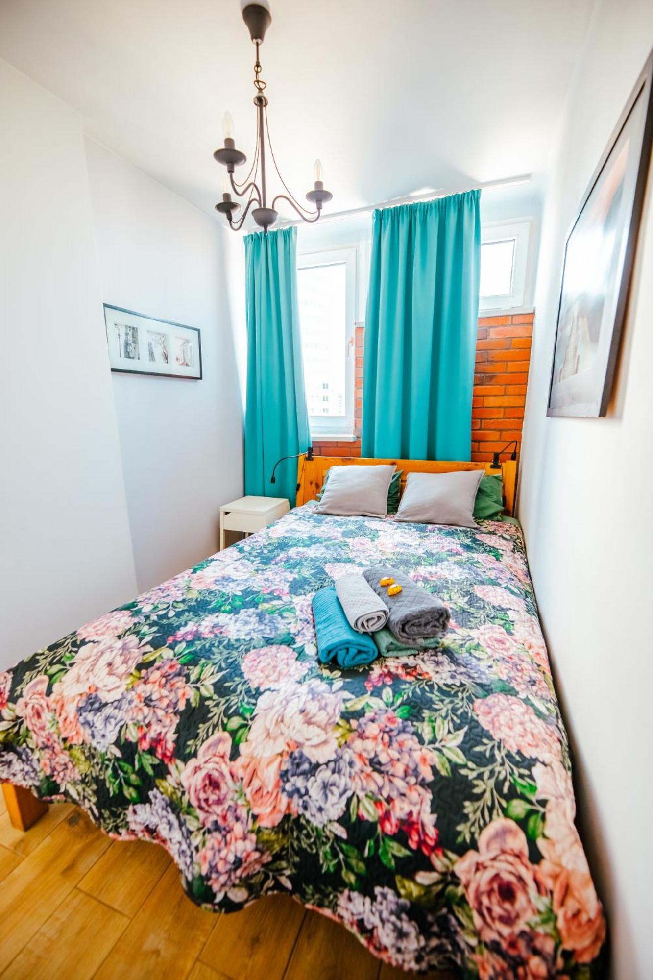 Bright 14Th Floor Central Home With Balcony & Views Warszawa Eksteriør billede