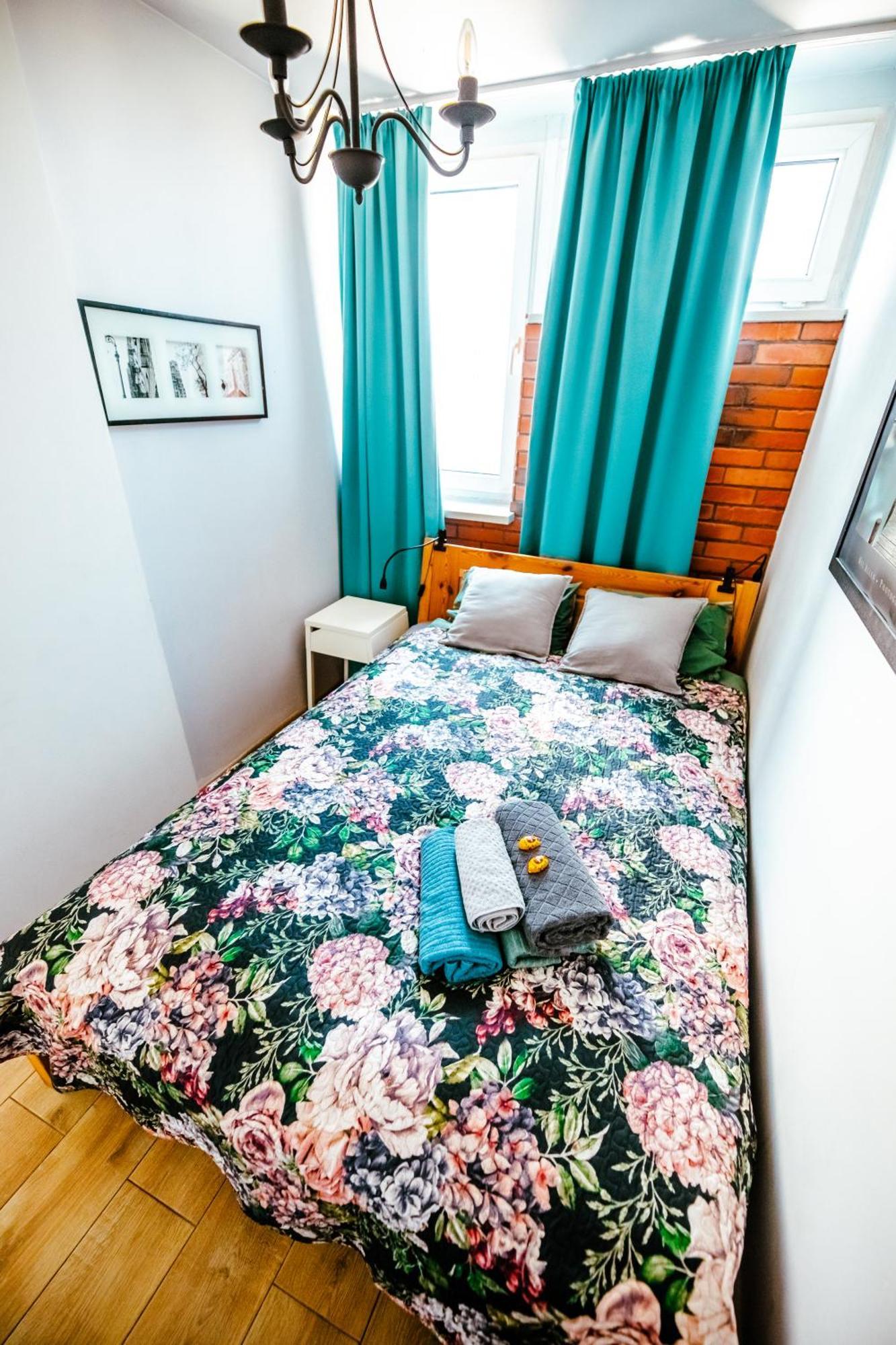 Bright 14Th Floor Central Home With Balcony & Views Warszawa Eksteriør billede