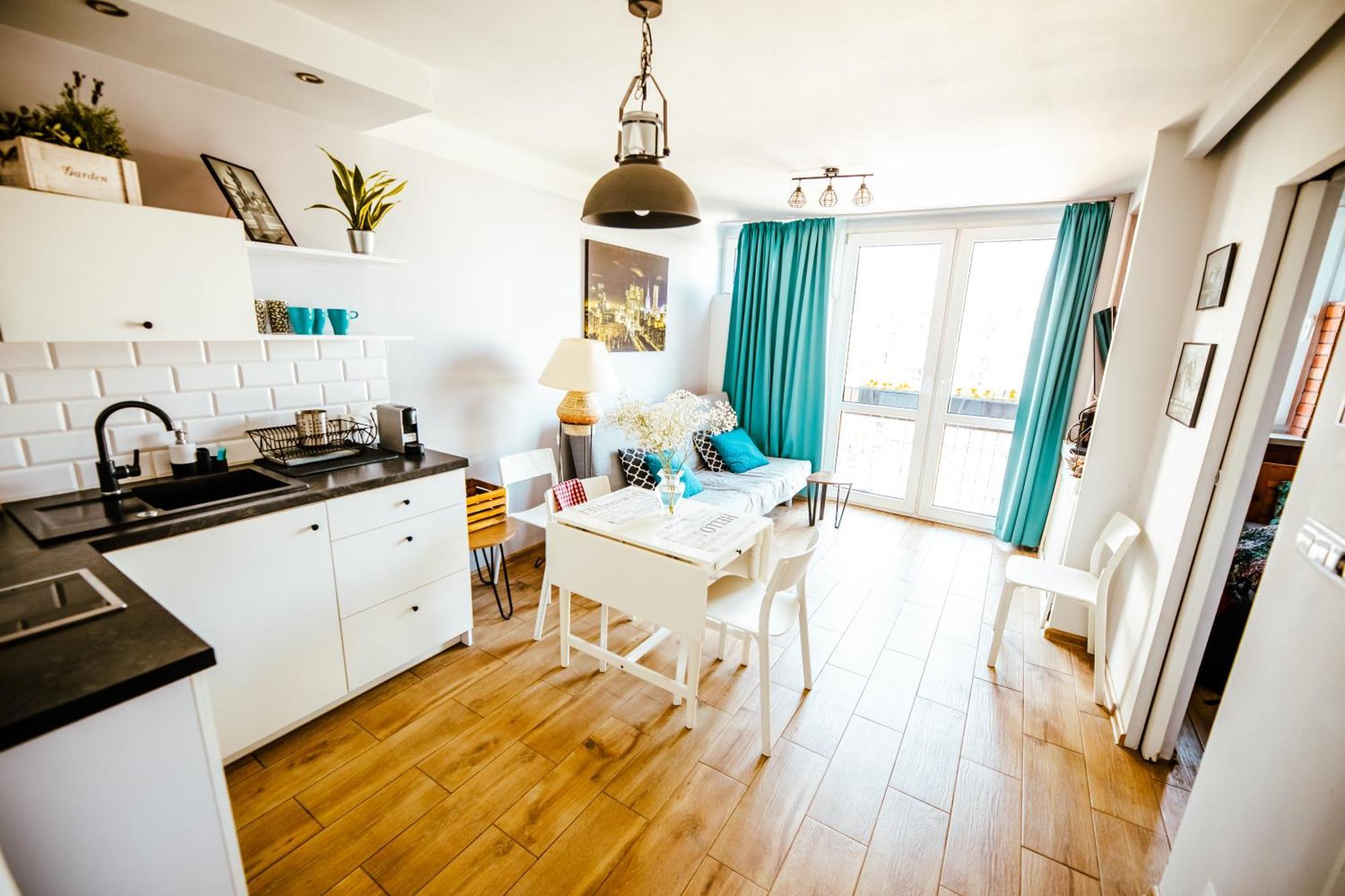 Bright 14Th Floor Central Home With Balcony & Views Warszawa Eksteriør billede