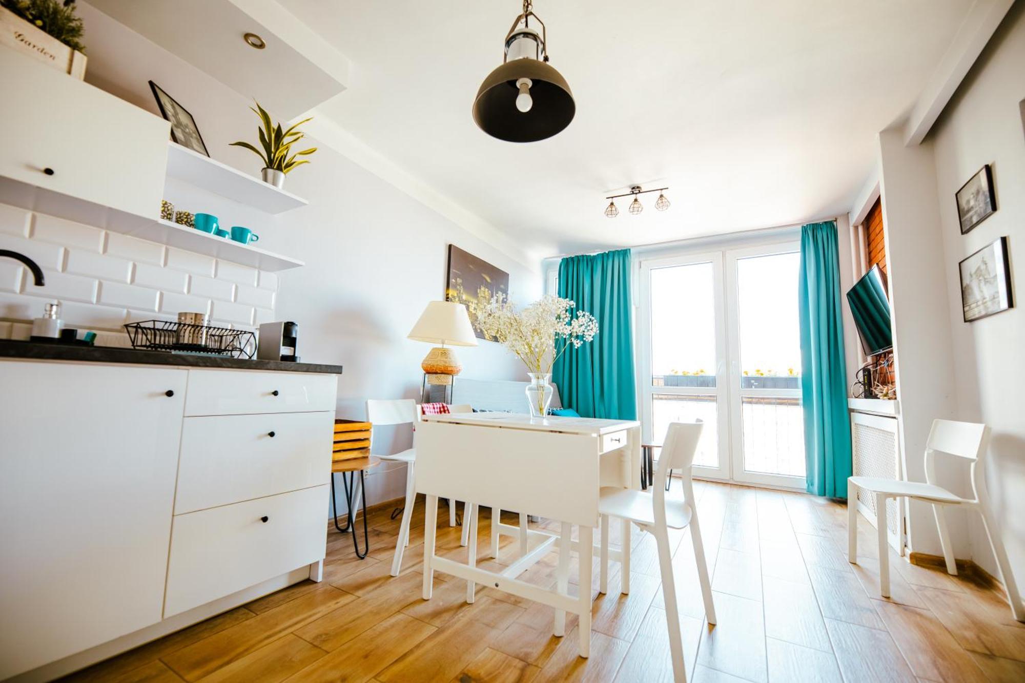 Bright 14Th Floor Central Home With Balcony & Views Warszawa Eksteriør billede