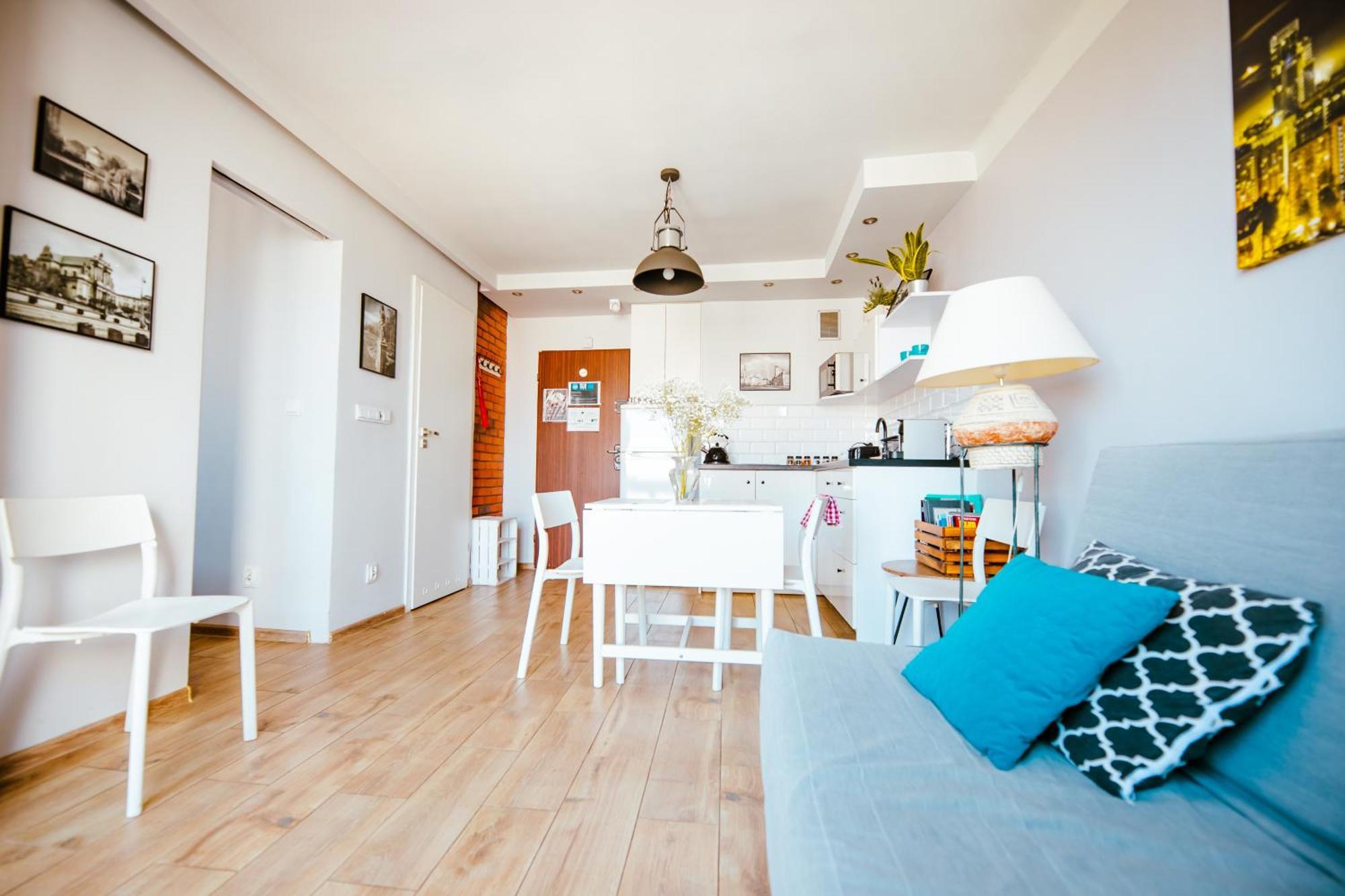 Bright 14Th Floor Central Home With Balcony & Views Warszawa Eksteriør billede
